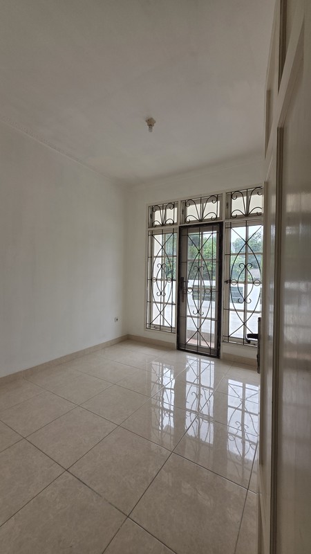 Rumah Siap Huni Baru Renovasi di Kota Wisata