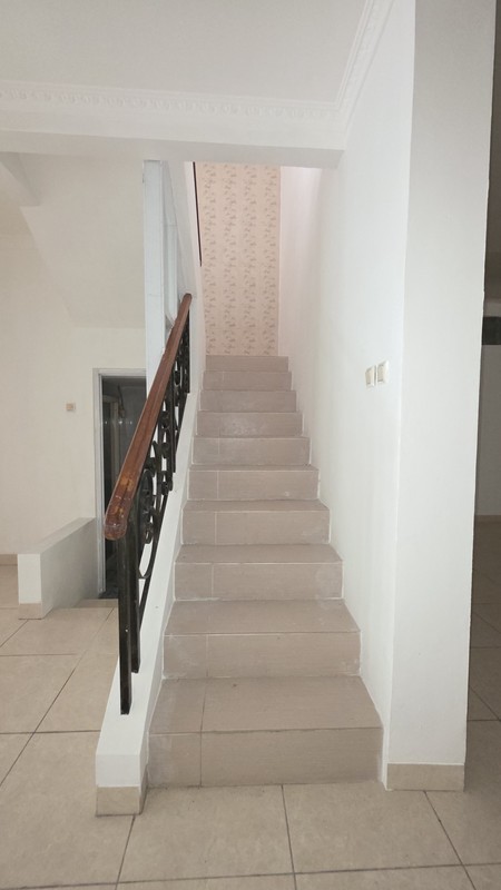 Rumah Siap Huni Baru Renovasi di Kota Wisata