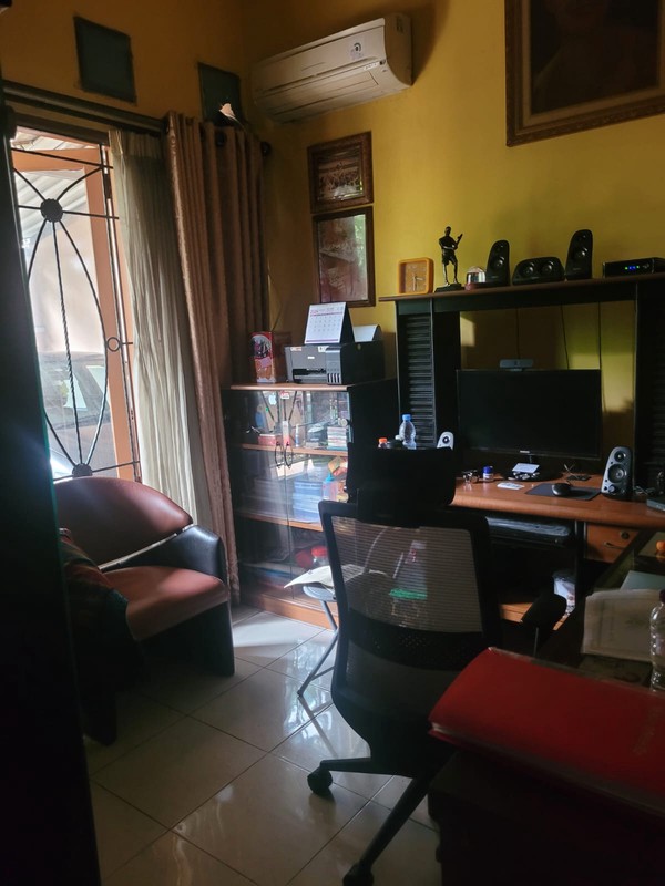 [DIJUAL] Rumah 3 Lantai Siap Huni Daerah Jakarta Barat Lokasi Strategis