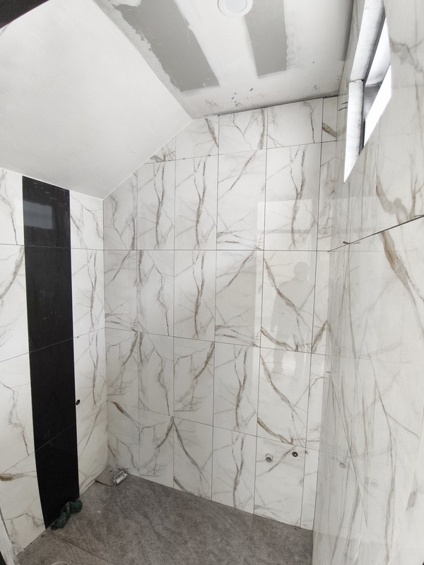 Rumah 2 Lantai Murah di Surabaya Utara - Free Biaya, Canopy dan AC