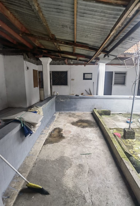 JUAL RUMAH HITUNG TANAH DI RUNGKUT ASRI UTARA