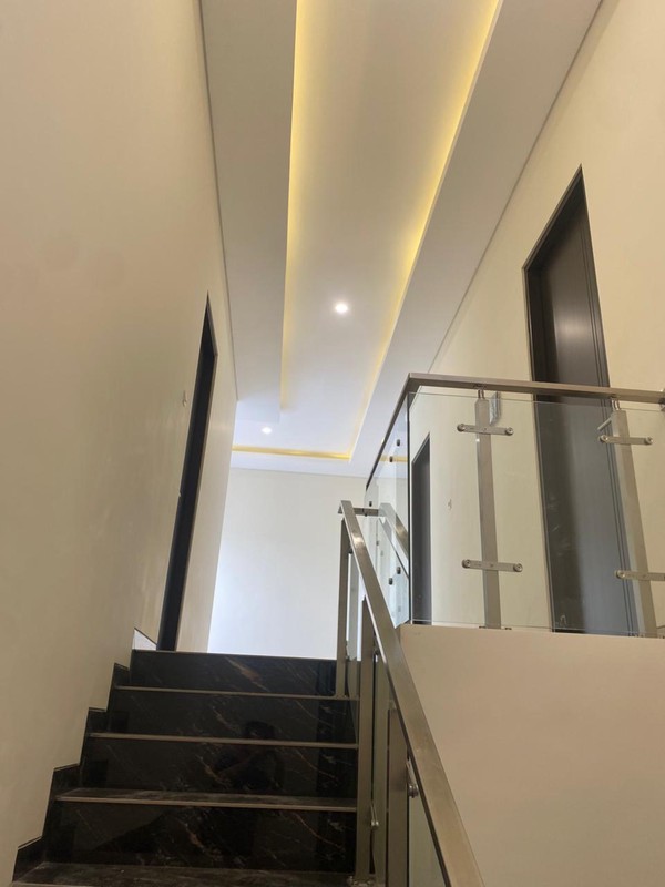 DIJUAL Rumah Langka di Citraland Utama Cluster International Village Surabaya  