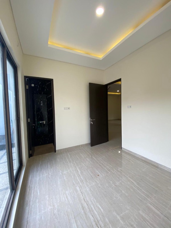 DIJUAL Rumah Langka di Citraland Utama Cluster International Village Surabaya  