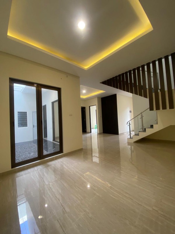 DIJUAL Rumah Langka di Citraland Utama Cluster International Village Surabaya  