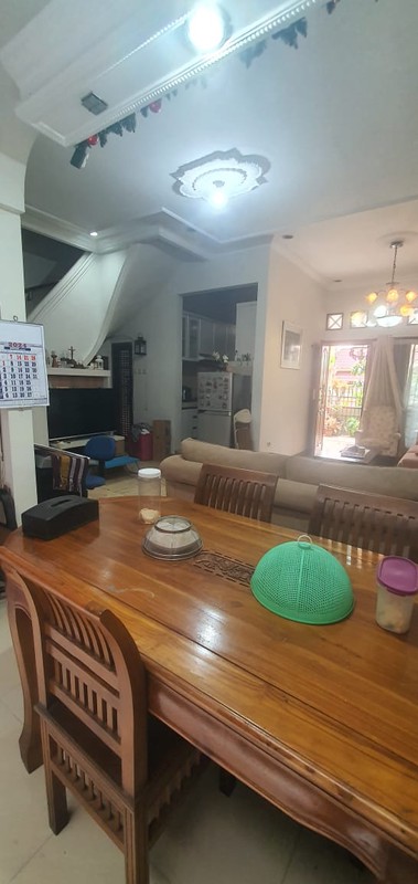 Dijual Rumah 2 Lantai Lokasi Strategis Di Pamulang Estate, Tangerang Selatan