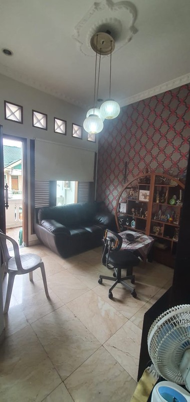 Dijual Rumah 2 Lantai Lokasi Strategis Di Pamulang Estate, Tangerang Selatan