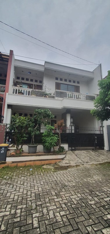 Dijual Rumah 2 Lantai Lokasi Strategis Di Pamulang Estate, Tangerang Selatan