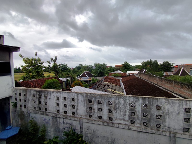 Dijual Gedung Megah & Strategis Investasi Properti Dekat Pusat Perbelanjaan, Banguntapan, Bantul