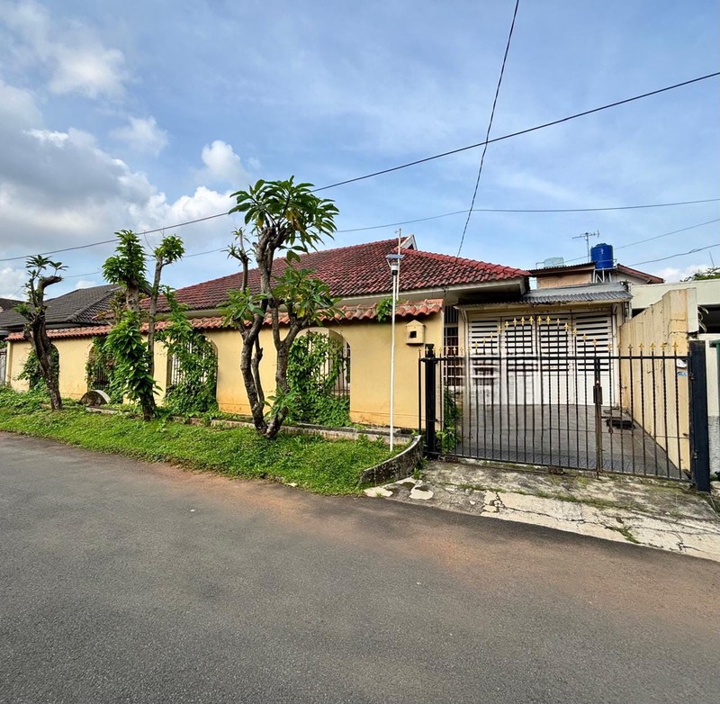 Rumah 1 Lantai, Bebas banjir, Lokasi Strategis di Bintaro