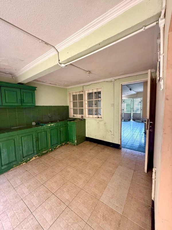 Rumah 1 Lantai, Bebas banjir, Lokasi Strategis di Bintaro