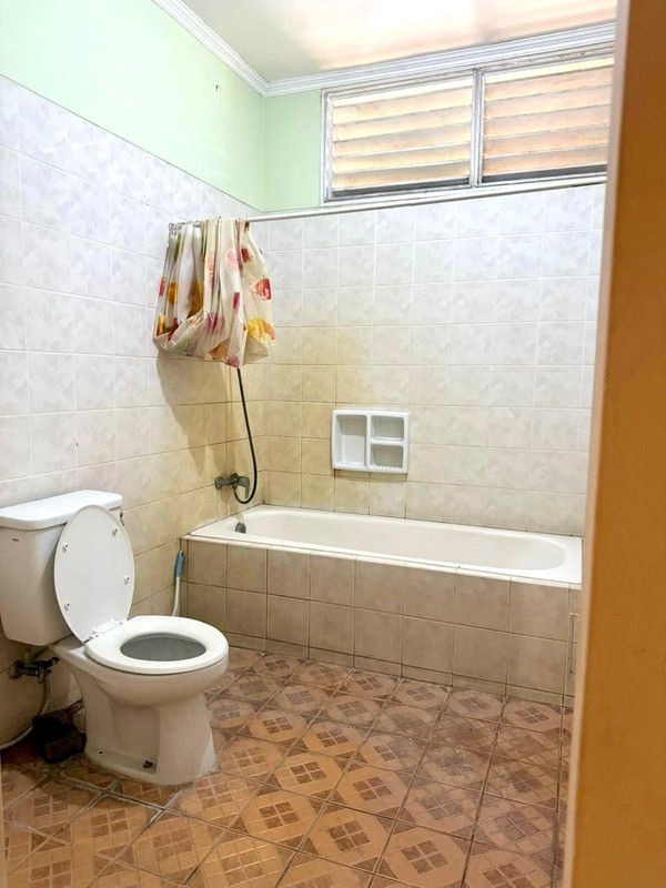 Rumah 1 Lantai, Bebas banjir, Lokasi Strategis di Bintaro