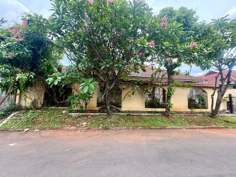 Rumah 1 Lantai, Bebas banjir, Lokasi Strategis di Bintaro