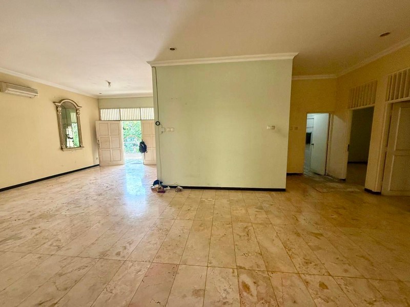 Rumah 1 Lantai, Bebas banjir, Lokasi Strategis di Bintaro