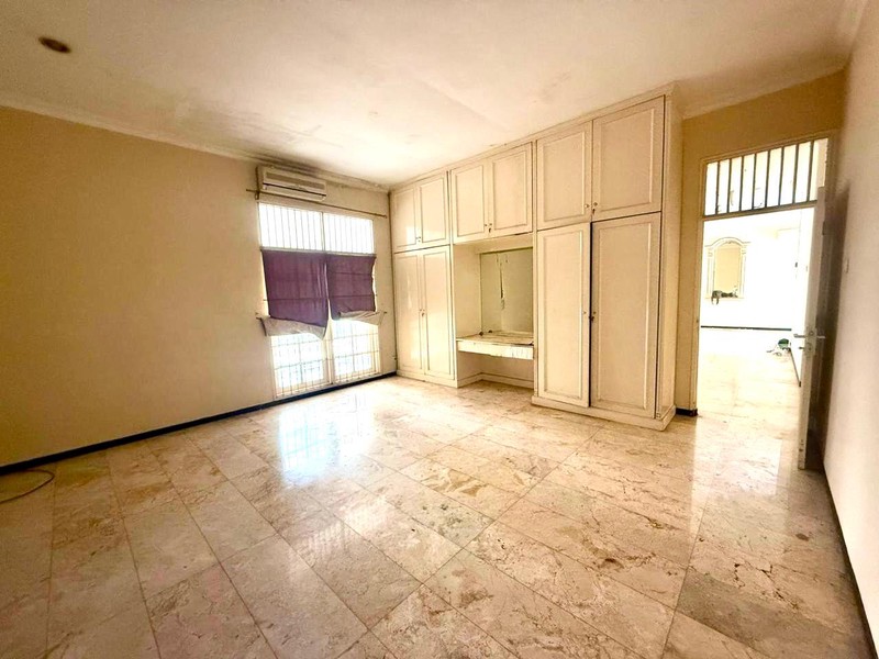 Rumah 1 Lantai, Bebas banjir, Lokasi Strategis di Bintaro