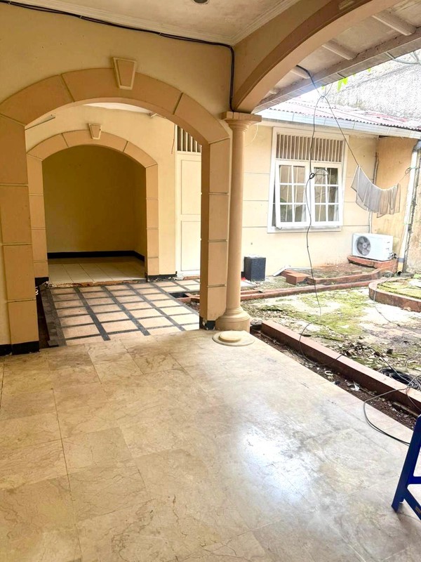 Rumah 1 Lantai, Bebas banjir, Lokasi Strategis di Bintaro