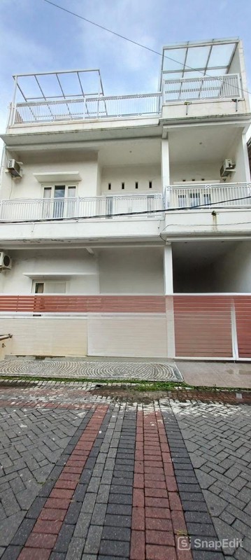  Dijual Rumah 3 Lantai Semi Furnish Deltasari Baru Cluster Waru Sidoarjo  