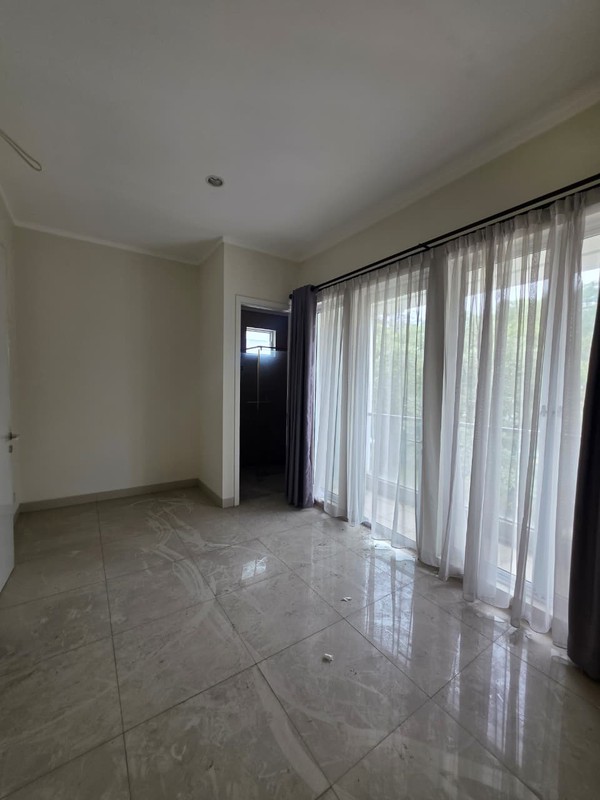 Rumah Bagus Di Discovery Lumina Bintaro Jaya Sektor 9