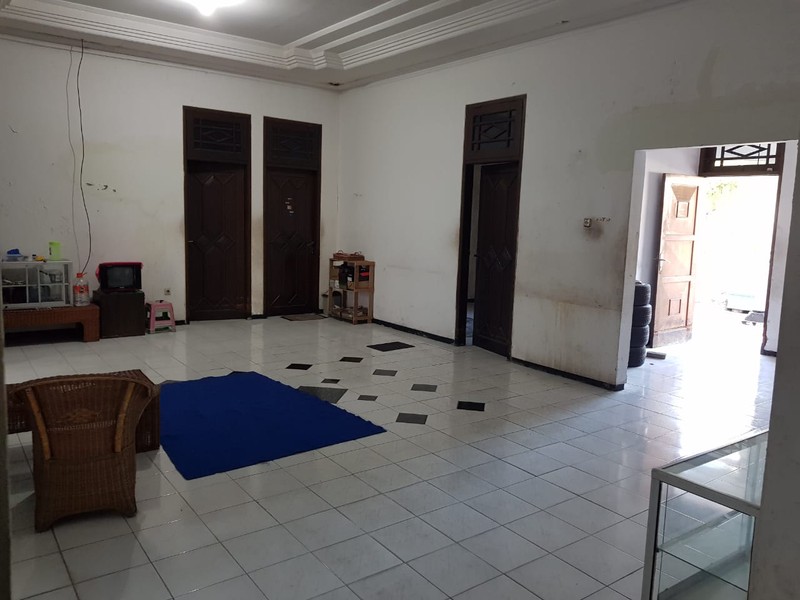 Dijual Rumah Tengah Kota - Raya Darmo 