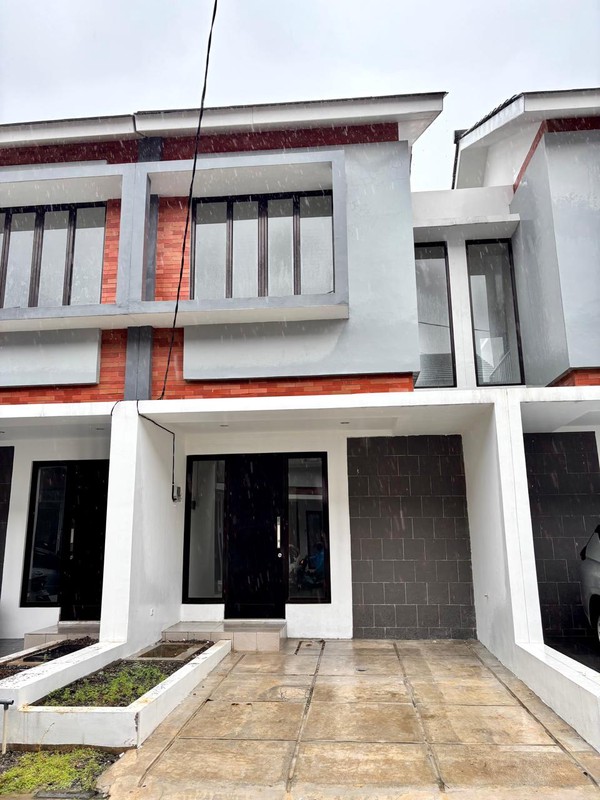 Rumah Minimalis, bebas banjir dalam Cluster di Pondok Aren