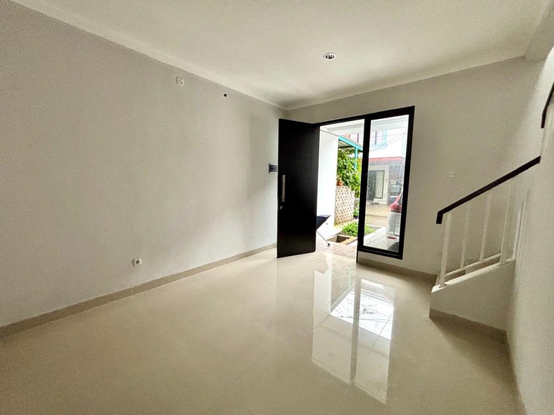 Rumah Minimalis, bebas banjir dalam Cluster di Pondok Aren