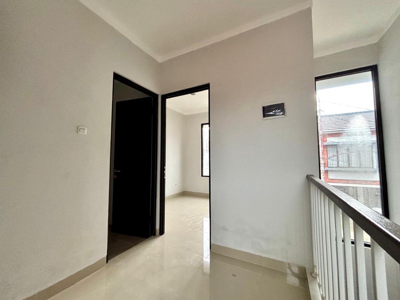 Rumah Minimalis, bebas banjir dalam Cluster di Pondok Aren