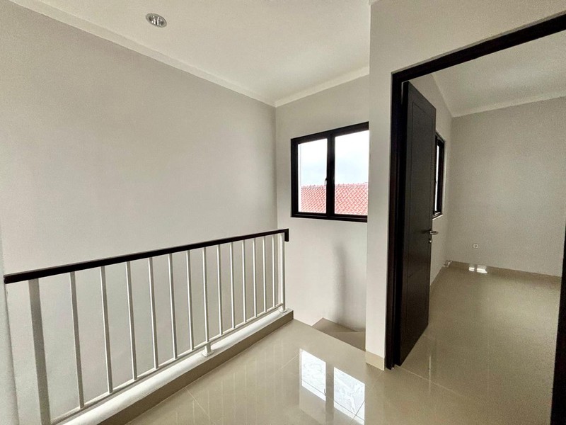 Rumah Minimalis, bebas banjir dalam Cluster di Pondok Aren