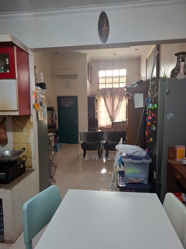 Rumah 1 Seperempat   di  Kota Wisata Cibubur 