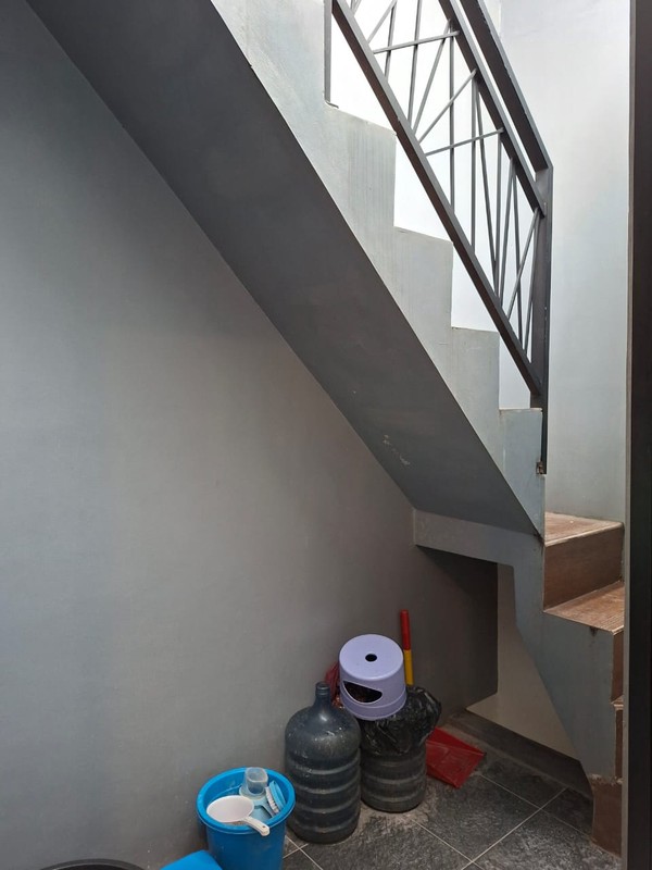 Rumah Hoek 2 Lantai di Pengantin Ali Ciracas Jak Tim