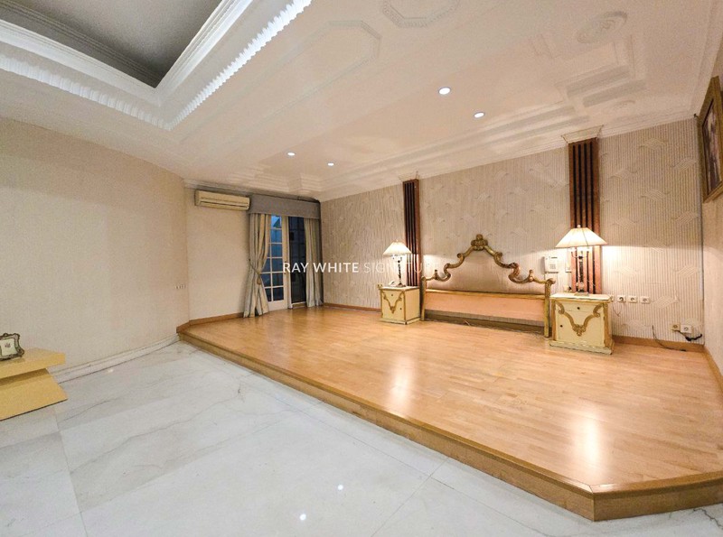 Dijual Rumah Mewah 2 Kavling Lokasi Elite Mega Kuningan 