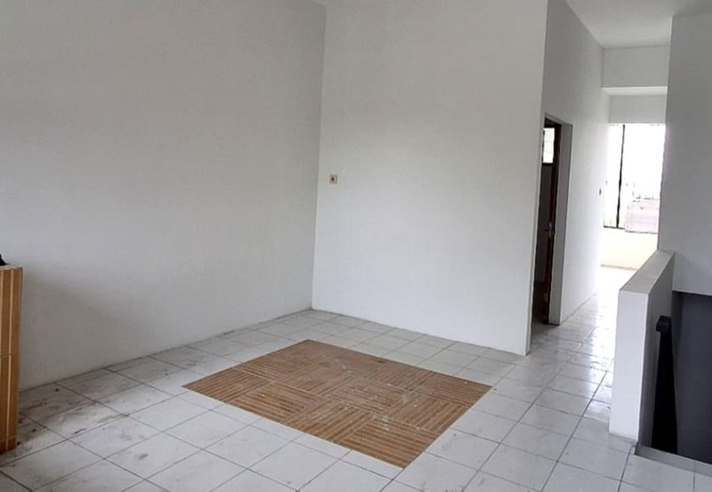 Ruko 4 lantai, siap pakai, strategis di jl. Raya kebayoran lama, Jakarta Selatan