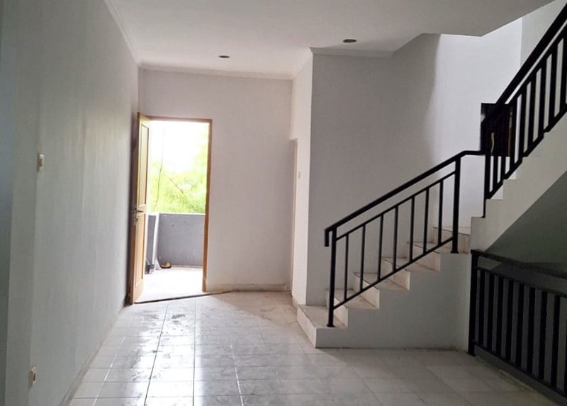 Ruko 4 lantai, siap pakai, strategis di jl. Raya kebayoran lama, Jakarta Selatan