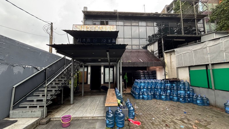 Ruko 3,5 Lantai Unit B Lokasi Jl. Raya Pasar Minggu Jaksel