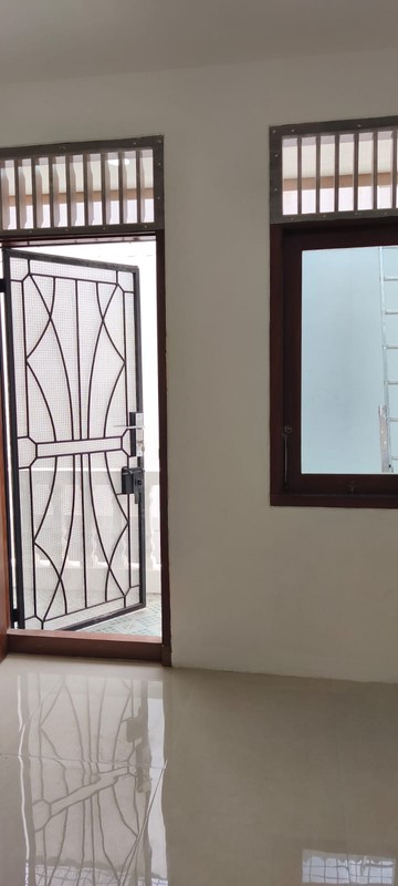 Rumah Siap Huni Jalan Hemat 3, Grogol Petamburan, Jakarta Barat