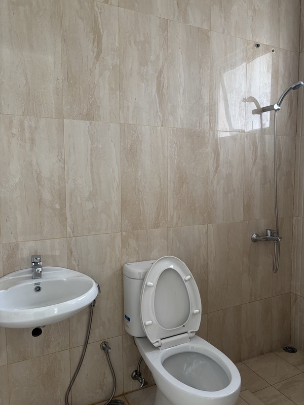 Rumah Kokoh 2 Lantai di Legenda Wisata Cibubur 