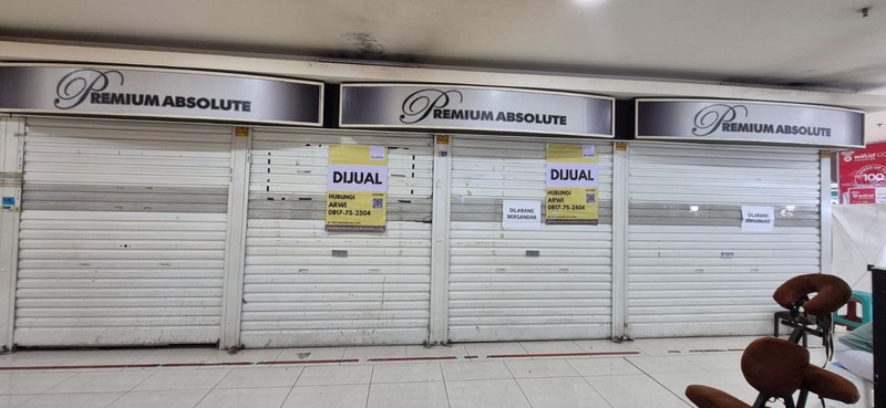 Dijual 4 in 1 kios di blok M Square 