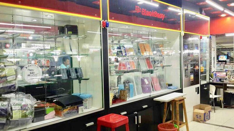 Dijual 4 in 1 kios di blok M Square 