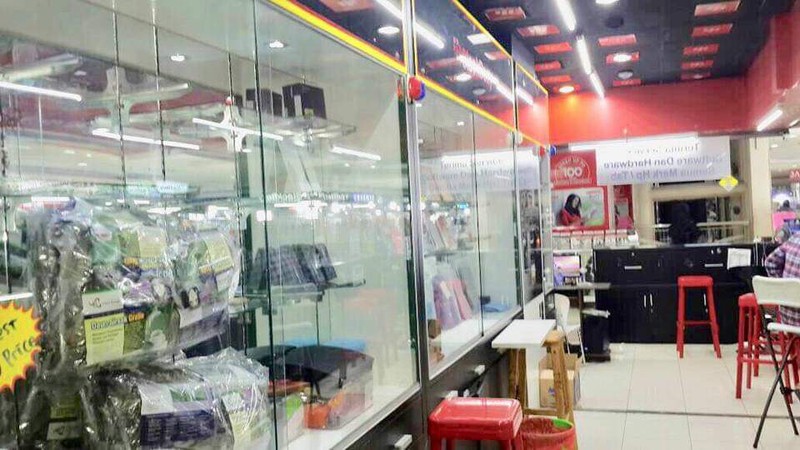 Dijual 4 in 1 kios di blok M Square 