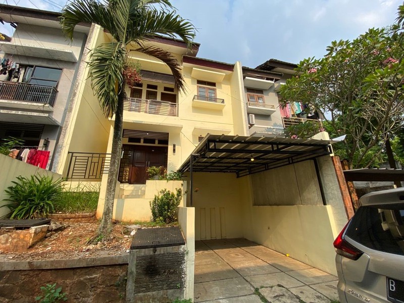 Dijual Rumah Terawat Lingkungan Asri Siap Huni Di Cinere Depok