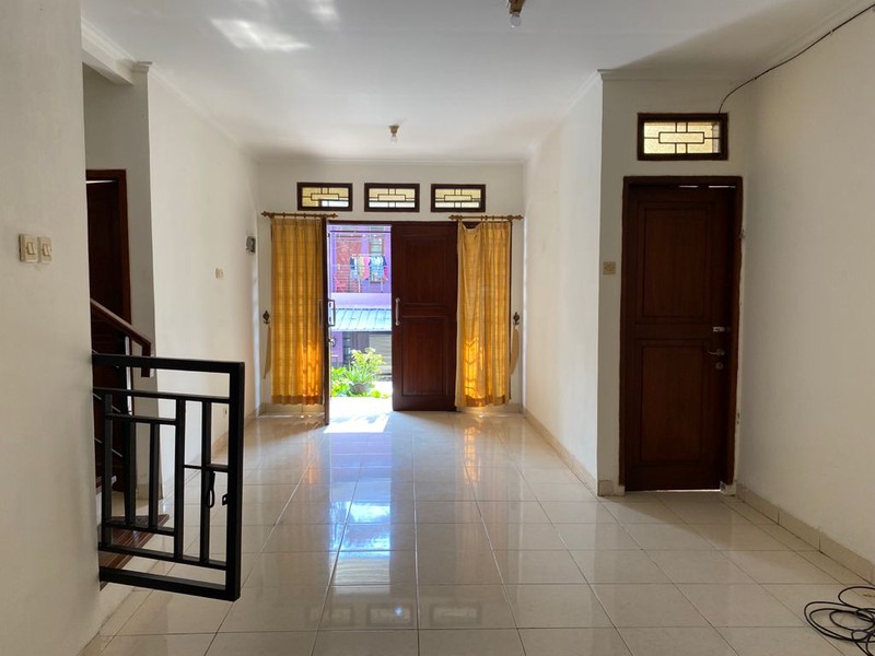 Dijual Rumah Terawat Lingkungan Asri Siap Huni Di Cinere Depok