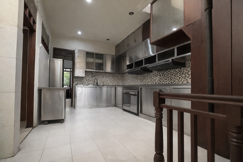 Aset Komersial Strategis di Lenteng Agung 1139 sqm