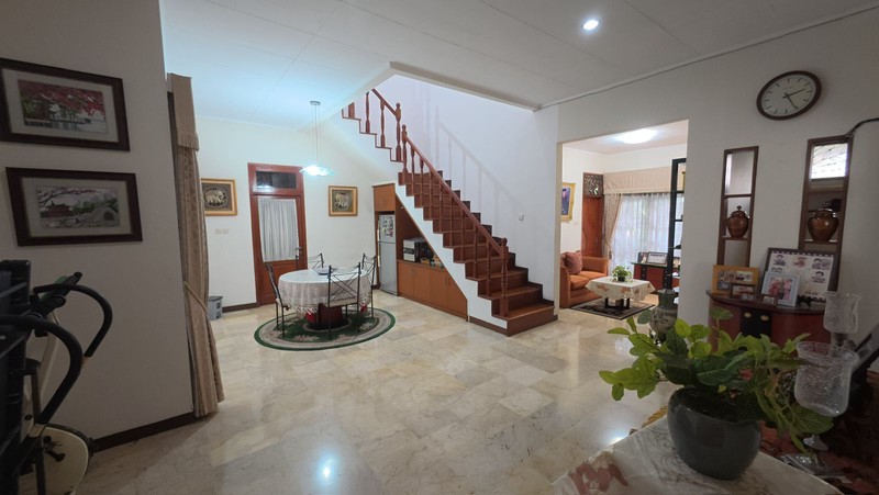 Rumah Luas(568m)  Furnished Area Griya Loka Sektor 1 BSD, Near Gate Tol.