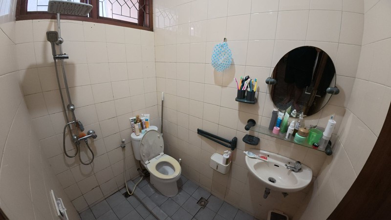 Rumah Luas(568m)  Furnished Area Griya Loka Sektor 1 BSD, Near Gate Tol.