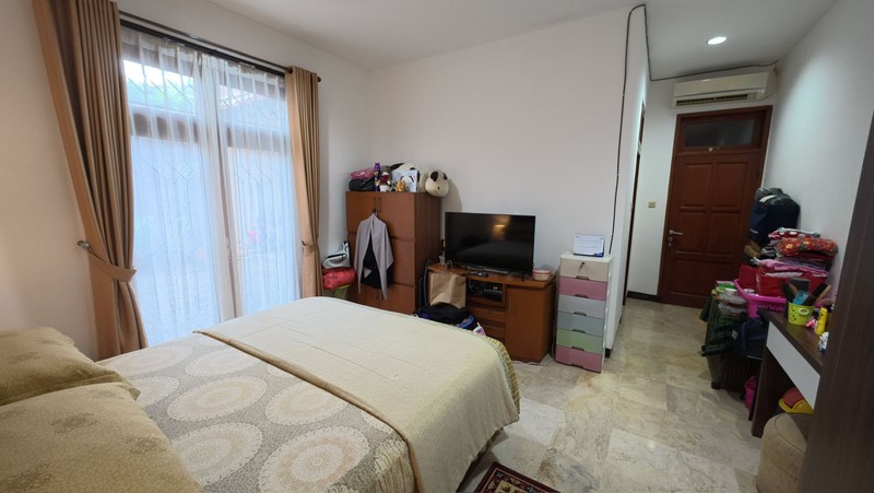 Rumah Luas(568m)  Furnished Area Griya Loka Sektor 1 BSD, Near Gate Tol.