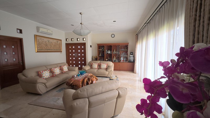 Rumah Luas(568m)  Furnished Area Griya Loka Sektor 1 BSD, Near Gate Tol.