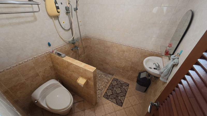 Rumah Luas(568m)  Furnished Area Griya Loka Sektor 1 BSD, Near Gate Tol.