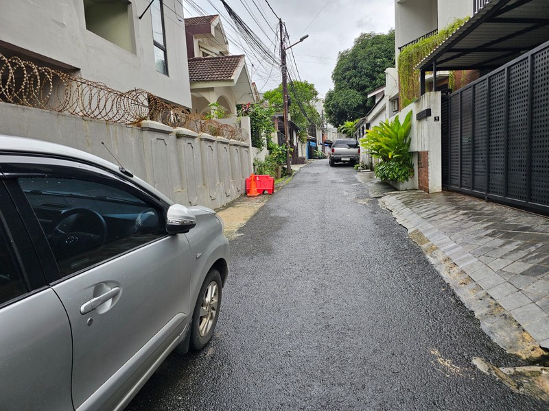 Dijual rumah di Blok S Kebayoran Baru