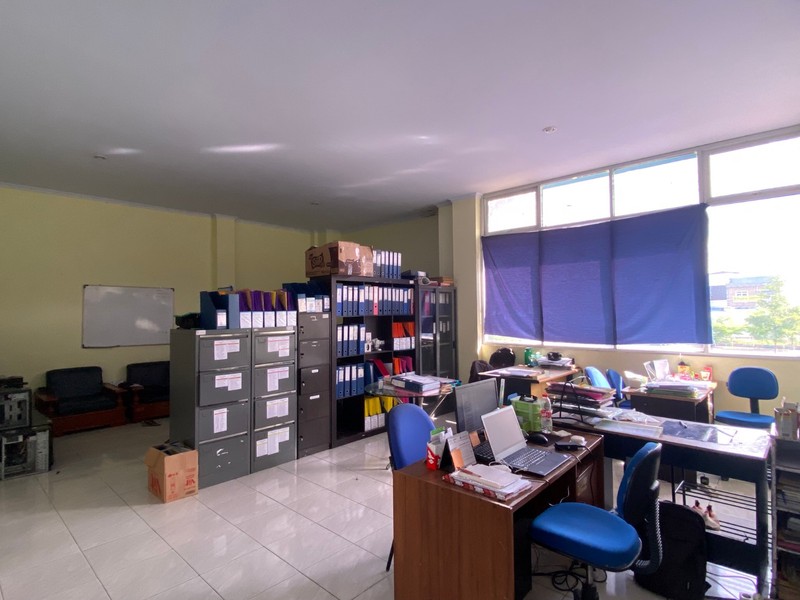 Gedung Kampus 3 Lt di Serang Banten