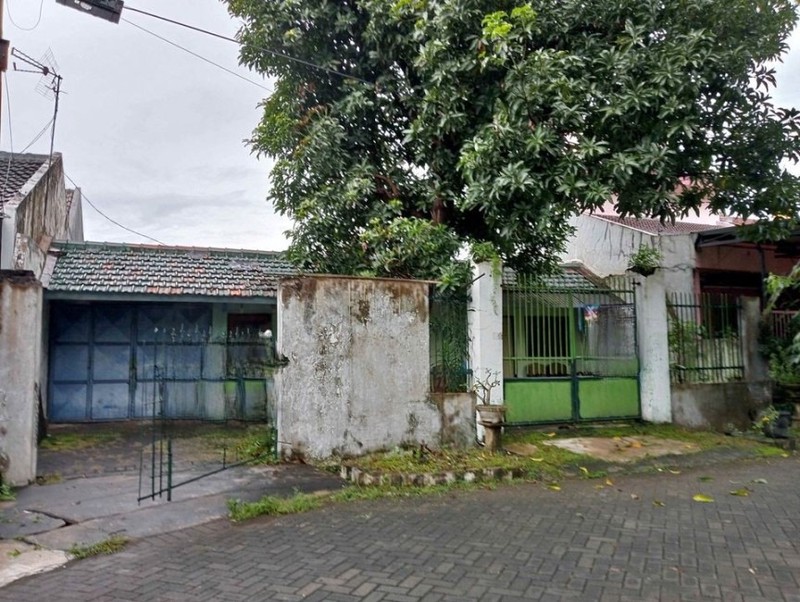 Dijual Rumah Hitung Tanah di Kutisari Indah Surabaya