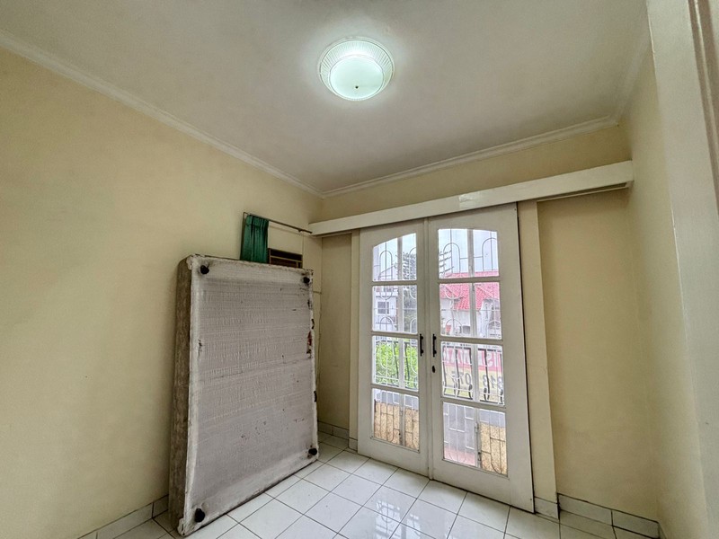 Rumah 2 Lantai di Kota Wisata