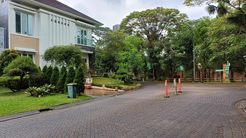 jual cepat rumah strategis denkat toll in dan out bsd city de latinos cluster caribbean